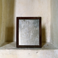 mirror v 2